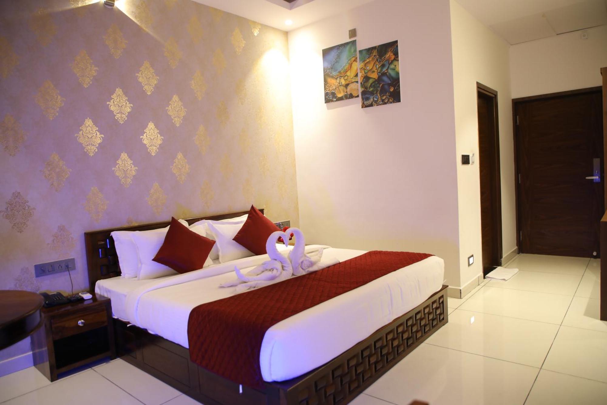 Rajathadri Royal Inn Bangalore Exterior photo
