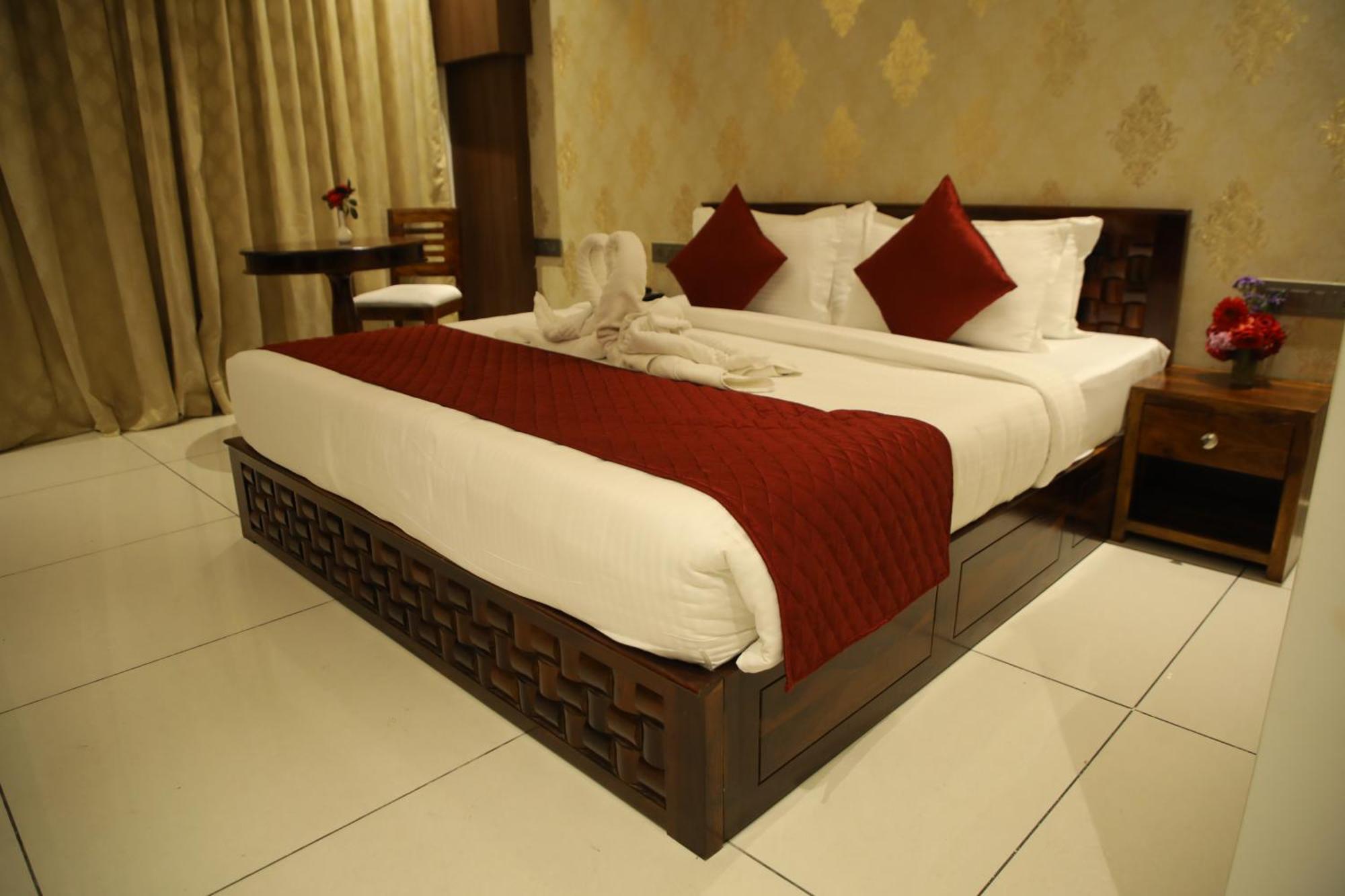 Rajathadri Royal Inn Bangalore Exterior photo